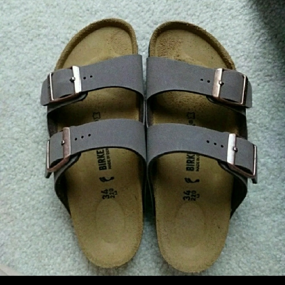 Birkenstocks size 34